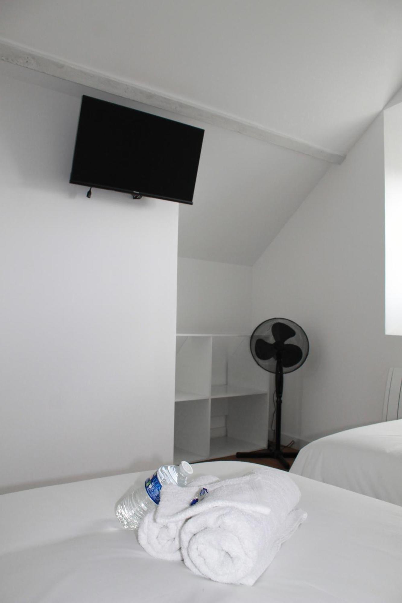 L'Equinoxe - Parking Prive - Zapart'Hotels Malesherbes Dış mekan fotoğraf